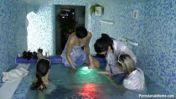 Jean Queens Ready When Wet Part 1 Screencap 21 on www.sinx.com