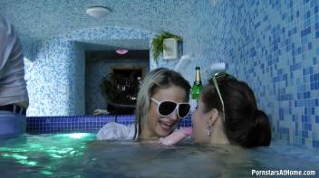 Jean Queens Ready When Wet Part 1 Screencap 49 on www.sinx.com