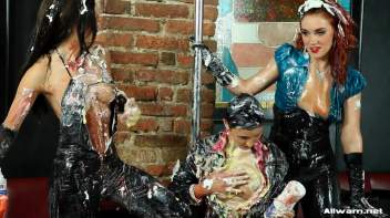 Sloppy Stripper Pole Freaks Screencap 85 on www.sinx.com