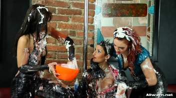 Sloppy Stripper Pole Freaks Screencap 83 on www.sinx.com