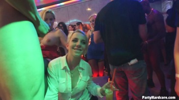 Party Hardcore Gone Crazy Vol. 32 Part 1 - Cam 3 Screencap 92 on www.sinx.com