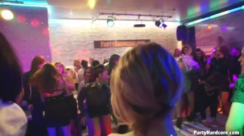 Party Hardcore Gone Crazy Vol. 32 Part 1 - Cam 3 Screencap 21 on www.sinx.com