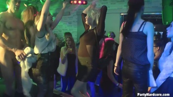 Party Hardcore Gone Crazy Vol. 32 Part 7 - Cam 1 Screencap 21 on www.sinx.com