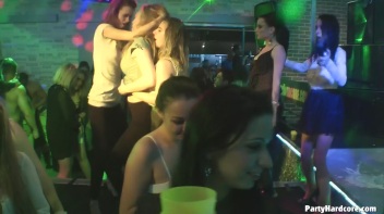 Party Hardcore Gone Crazy Vol. 32 Part 7 - Cam 1 Screencap 31 on www.sinx.com