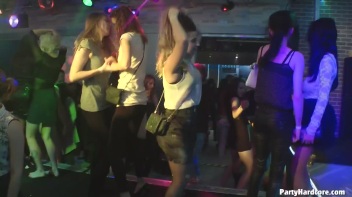 Party Hardcore Gone Crazy Vol. 32 Part 7 - Cam 1 Screencap 33 on www.sinx.com