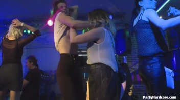 Party Hardcore Gone Crazy Vol. 32 Part 7 - Cam 1 Screencap 40 on www.sinx.com