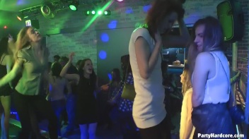 Party Hardcore Gone Crazy Vol. 32 Part 7 - Cam 1 Screencap 56 on www.sinx.com