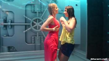 Dirty, naughty and wet dancing Screencap 54 on www.sinx.com