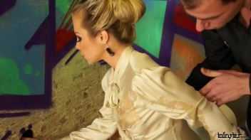 Sharka Blue Covered In White Screencap 26 on www.sinx.com