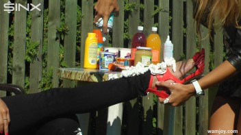 Girls Get Messy in Outdoor WAM Games! Screencap 6 on www.sinx.com