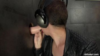 Cute DJ gets bit slimy Screencap 10 on www.sinx.com