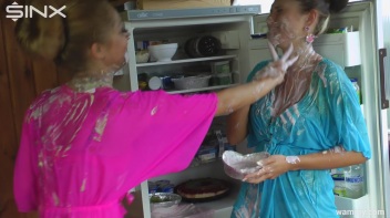 Sweet Toothed Babes Splosh With Puddings Screencap 16 on www.sinx.com