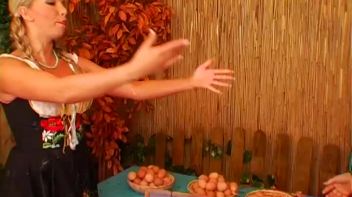 Egg War! Screencap 32 on www.sinx.com