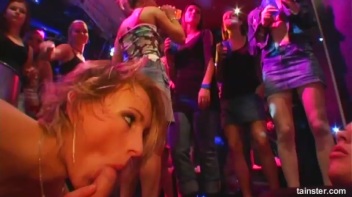 Blue Jean Babes Part 3 Cam 1 Screencap 11 on www.sinx.com