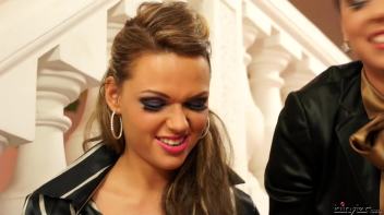 Double Trouble Twin Attack All Over Alyssia Screencap 12 on www.sinx.com