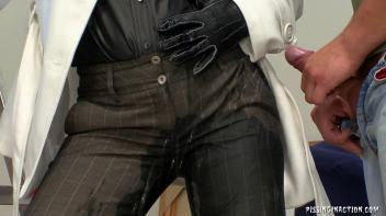 Inventory Piss Screencap 38 on www.sinx.com