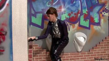 Gloves Won't Protect Her From The Slime Blast! Screencap 10 on www.sinx.com