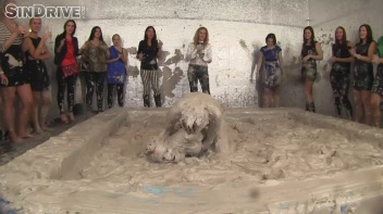 Muddy Wrestling: Jenny Lee vs. Liana Screencap 110 on www.sinx.com