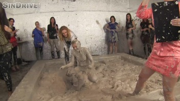 Muddy Wrestling: Jenny Lee vs. Liana Screencap 111 on www.sinx.com