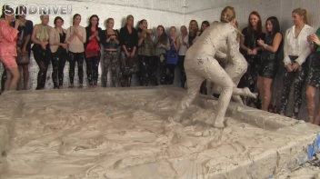 Muddy Wrestling: Jenny Lee vs. Liana Screencap 50 on www.sinx.com