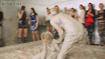 Muddy Wrestling: Jenny Lee vs. Liana Screencap 71 on www.sinx.com
