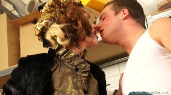 Extreme Fashionistas Keep It On For Hardcore Screencap 32 on www.sinx.com