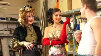 Extreme Fashionistas Keep It On For Hardcore Screencap 6 on www.sinx.com