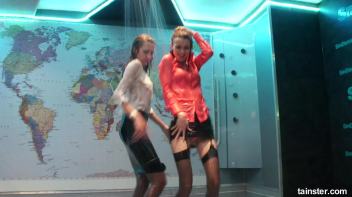 Wet amateur babes go wild Screencap 69 on www.sinx.com