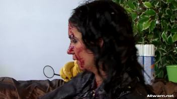 Raunchy Food Fight Screencap 46 on www.sinx.com