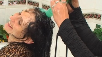 Raven Haired Hotties Shampoo And Lather Up Screencap 45 on www.sinx.com