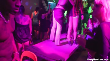 Party Hardcore Gone Crazy Vol. 37 Part 6 - Cam 4 Screencap 57 on www.sinx.com