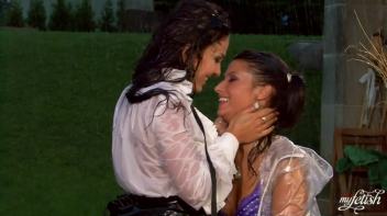 Brunette Bombshells In Wetlook Lesbo Action Screencap 35 on www.sinx.com