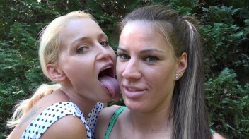 Girlfriends Lustful Outdoor Face Licking Screencap 3 on www.sinx.com