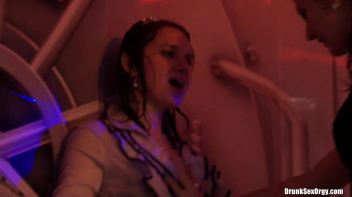 Valentine's Day Vaginas Part 6 - Shower Cam Screencap 44 on www.sinx.com