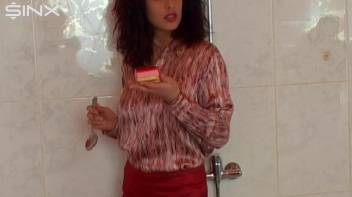 Perfectly Perverted Shower Session Screencap 1 on www.sinx.com