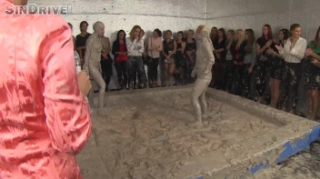 Muddy Wrestling: Sharka Blue vs. Tanya Screencap 50 on www.sinx.com