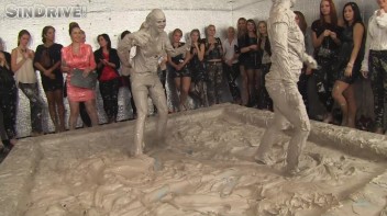 Muddy Wrestling: Sharka Blue vs. Tanya Screencap 57 on www.sinx.com