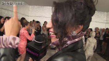 Muddy Wrestling: Sharka Blue vs. Tanya Screencap 66 on www.sinx.com