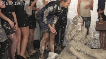 Muddy Wrestling: Sharka Blue vs. Tanya Screencap 23 on www.sinx.com