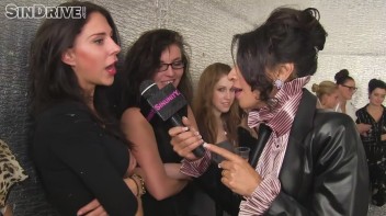 Muddy Wrestling: Sharka Blue vs. Tanya Screencap 25 on www.sinx.com