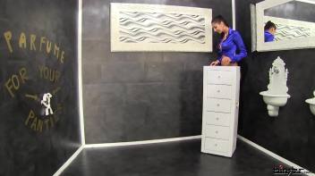 The Creamiest Perfume She Ever Did See! Screencap 5 on www.sinx.com