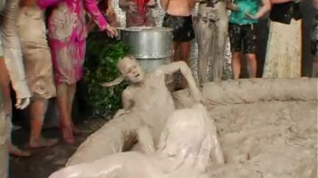 Going For Gold In The Mud Screencap 48 on www.sinx.com