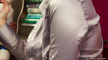 Partners In Pussy Pleasing Screencap 124 on www.sinx.com