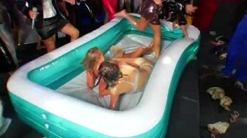 Mega Oil Fight Covers Chicks Head To Toe Screencap 90 on www.sinx.com