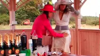 Gina's Unfortunate Series of Events Screencap 31 on www.sinx.com