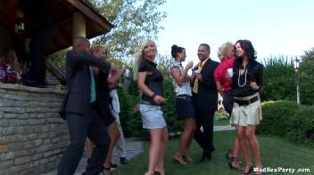 Gazebo Gobblers Part 1 Screencap 27 on www.sinx.com