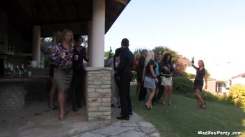 Gazebo Gobblers Part 1 Screencap 28 on www.sinx.com