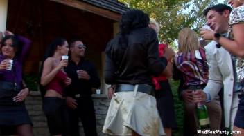 Gazebo Gobblers Part 1 Screencap 34 on www.sinx.com