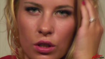 Proudly Enjoying Some Piss Champagne Live Screencap 90 on www.sinx.com