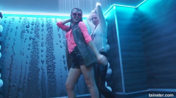 The Wetlook Vibe Is Very Alive! Screencap 32 on www.sinx.com